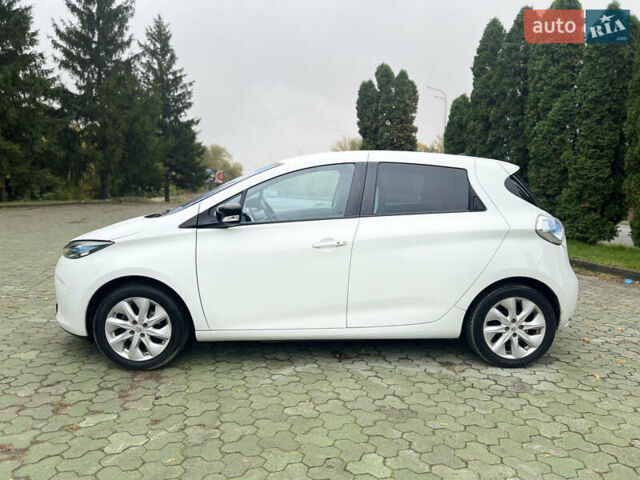 Белый Рено Зое, объемом двигателя 0 л и пробегом 103 тыс. км за 6799 $, фото 16 на Automoto.ua
