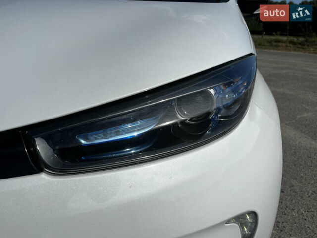 Білий Рено Зое, об'ємом двигуна 0 л та пробігом 123 тис. км за 6900 $, фото 34 на Automoto.ua