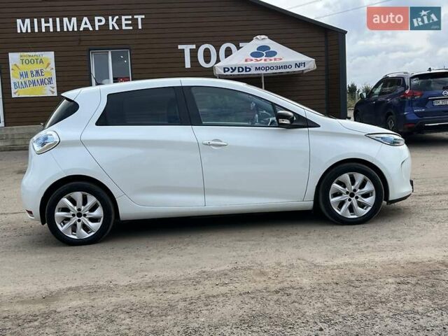 Белый Рено Зое, объемом двигателя 0 л и пробегом 137 тыс. км за 6350 $, фото 5 на Automoto.ua