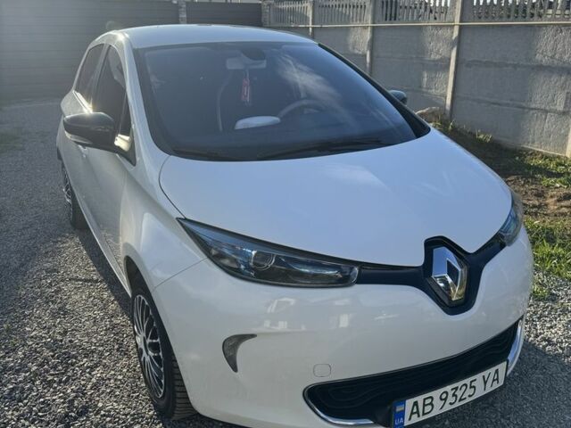 Рено Зое 2014 в Виннице на Automoto.ua Белый Рено Зое, объемом двигателя 0 л и пробегом 166 тыс. км за 6000 $, фото 3 на Automoto.ua