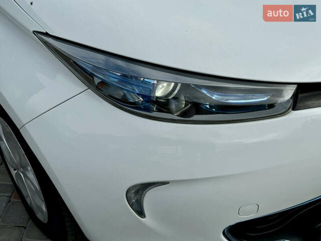 Білий Рено Зое, об'ємом двигуна 0 л та пробігом 110 тис. км за 6950 $, фото 11 на Automoto.ua