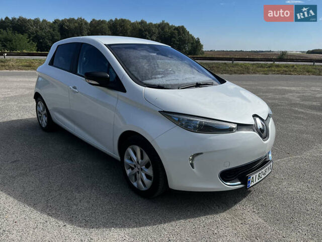 Білий Рено Зое, об'ємом двигуна 0 л та пробігом 123 тис. км за 6900 $, фото 5 на Automoto.ua