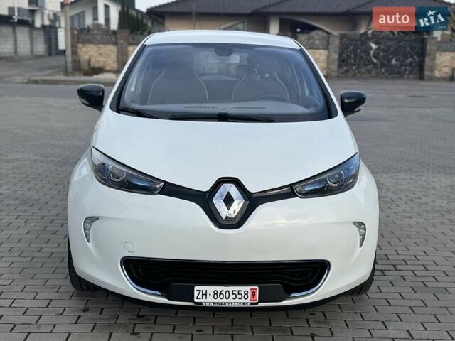 Белый Рено Зое, объемом двигателя 0 л и пробегом 167 тыс. км за 6599 $, фото 12 на Automoto.ua