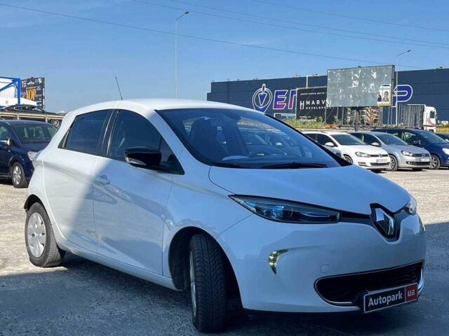 Белый Рено Зое, объемом двигателя 0 л и пробегом 56 тыс. км за 6440 $, фото 2 на Automoto.ua