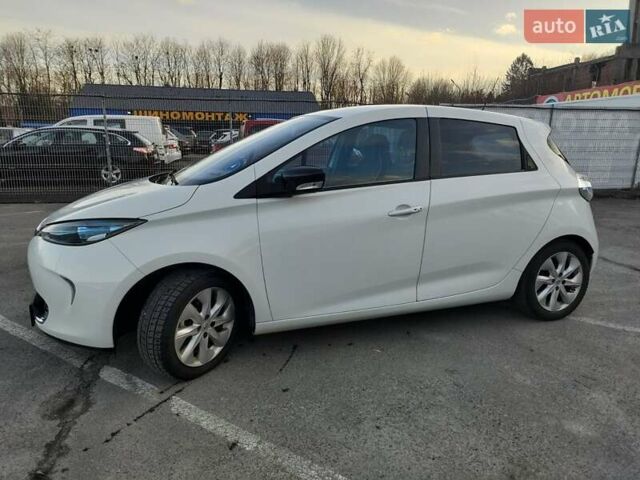 Белый Рено Зое, объемом двигателя 0 л и пробегом 79 тыс. км за 6300 $, фото 7 на Automoto.ua