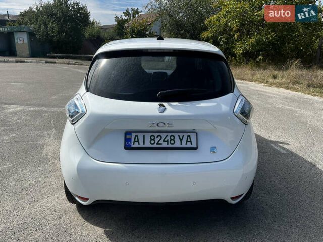 Білий Рено Зое, об'ємом двигуна 0 л та пробігом 123 тис. км за 6900 $, фото 8 на Automoto.ua