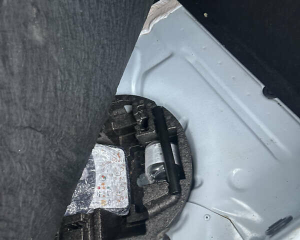 Белый Рено Зое, объемом двигателя 0 л и пробегом 50 тыс. км за 6300 $, фото 19 на Automoto.ua