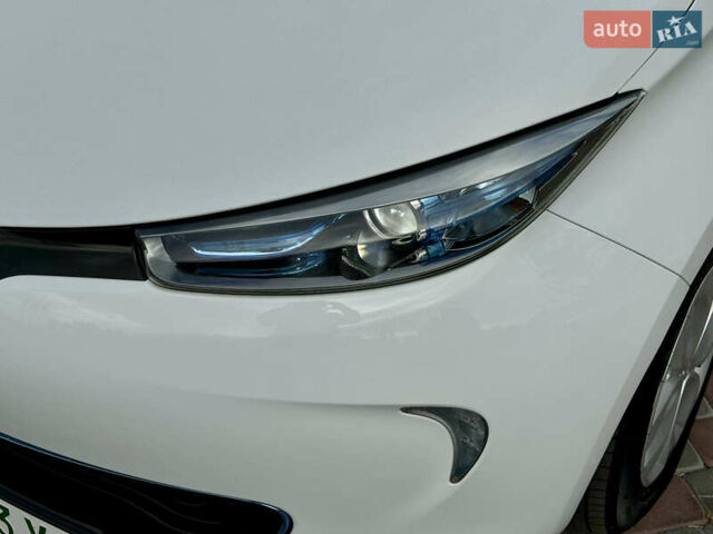 Білий Рено Зое, об'ємом двигуна 0 л та пробігом 110 тис. км за 6950 $, фото 10 на Automoto.ua