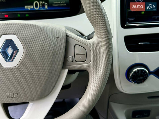 Білий Рено Зое, об'ємом двигуна 0 л та пробігом 110 тис. км за 6200 $, фото 20 на Automoto.ua