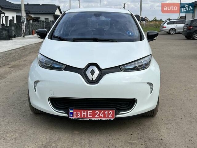 Белый Рено Зое, объемом двигателя 0 л и пробегом 137 тыс. км за 6350 $, фото 9 на Automoto.ua