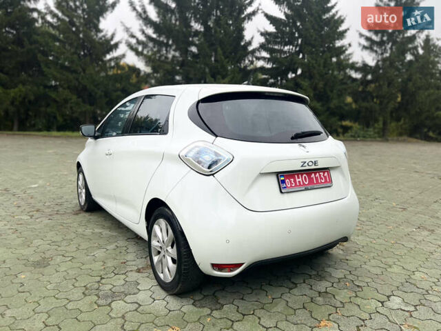 Белый Рено Зое, объемом двигателя 0 л и пробегом 103 тыс. км за 6799 $, фото 19 на Automoto.ua