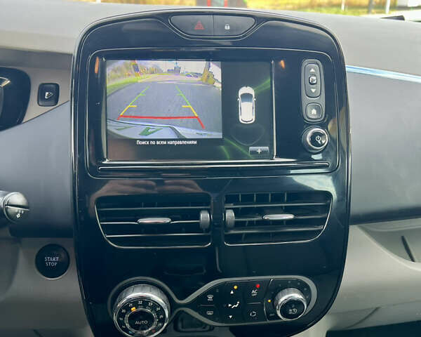 Рено Зое 2014 в Луцке на Automoto.ua Белый Рено Зое, объемом двигателя 0 л и пробегом 87 тыс. км за 6700 $, фото 11 на Automoto.ua