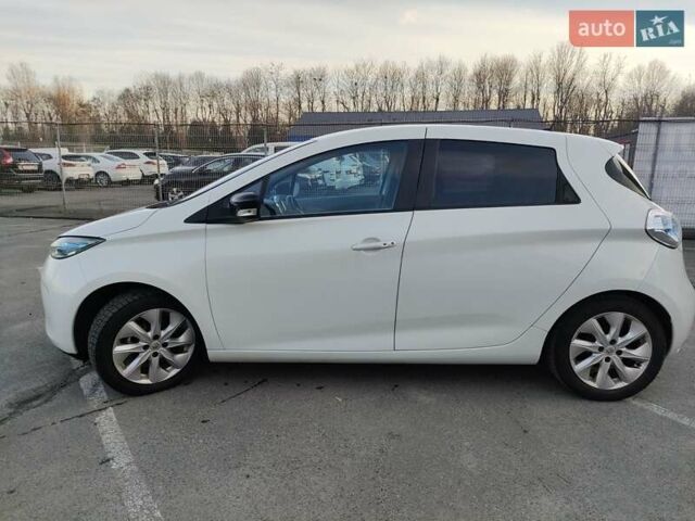 Белый Рено Зое, объемом двигателя 0 л и пробегом 79 тыс. км за 6300 $, фото 6 на Automoto.ua