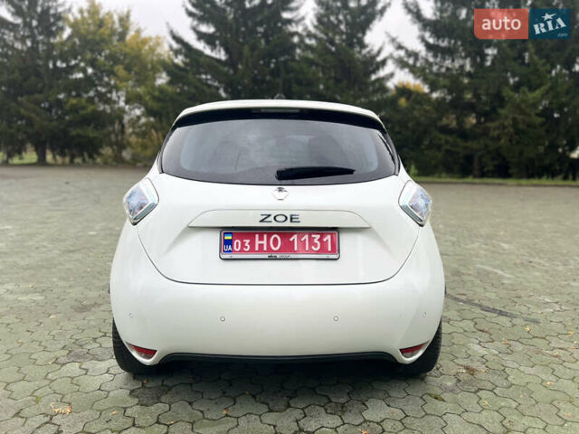 Белый Рено Зое, объемом двигателя 0 л и пробегом 103 тыс. км за 6799 $, фото 22 на Automoto.ua