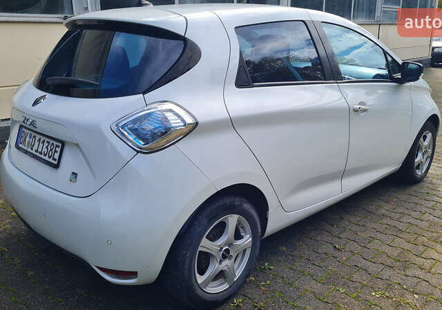 Білий Рено Зое, об'ємом двигуна 0 л та пробігом 53 тис. км за 7878 $, фото 15 на Automoto.ua