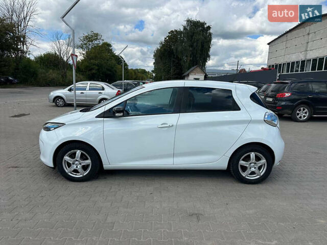 Белый Рено Зое, объемом двигателя 0 л и пробегом 87 тыс. км за 6400 $, фото 6 на Automoto.ua