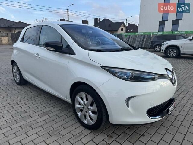 Белый Рено Зое, объемом двигателя 0 л и пробегом 167 тыс. км за 6599 $, фото 3 на Automoto.ua