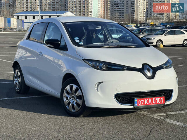 Білий Рено Зое, об'ємом двигуна 0 л та пробігом 115 тис. км за 6550 $, фото 25 на Automoto.ua