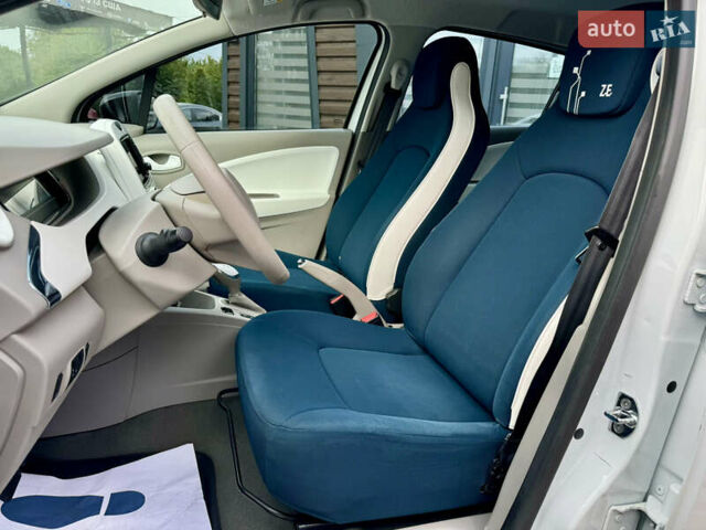 Білий Рено Зое, об'ємом двигуна 0 л та пробігом 110 тис. км за 6950 $, фото 18 на Automoto.ua