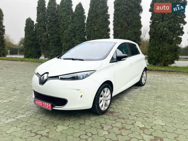 Белый Рено Зое, объемом двигателя 0 л и пробегом 103 тыс. км за 6799 $, фото 25 на Automoto.ua