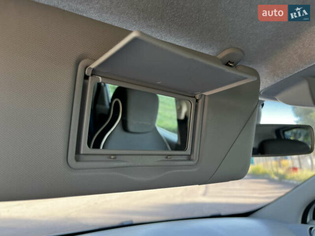 Белый Рено Зое, объемом двигателя 0 л и пробегом 123 тыс. км за 6850 $, фото 37 на Automoto.ua