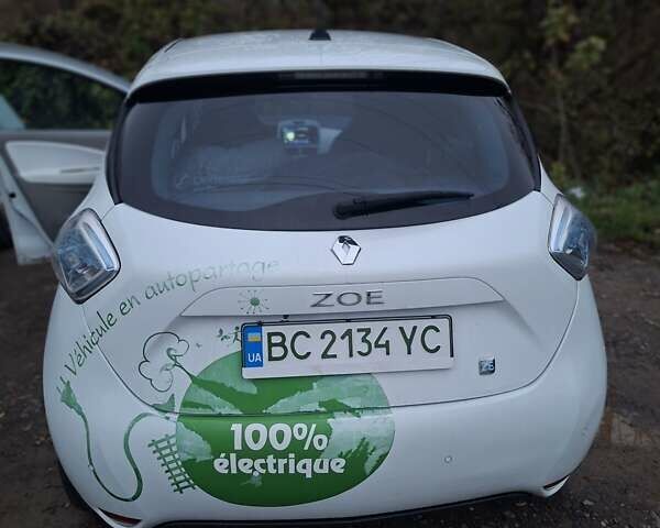 Белый Рено Зое, объемом двигателя 0 л и пробегом 240 тыс. км за 6800 $, фото 3 на Automoto.ua