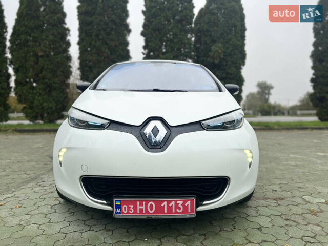Белый Рено Зое, объемом двигателя 0 л и пробегом 103 тыс. км за 6799 $, фото 27 на Automoto.ua