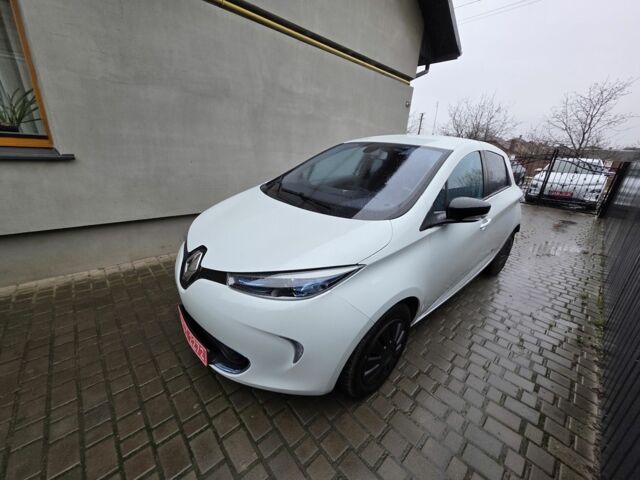Білий Рено Зое, об'ємом двигуна 0 л та пробігом 140 тис. км за 5850 $, фото 1 на Automoto.ua