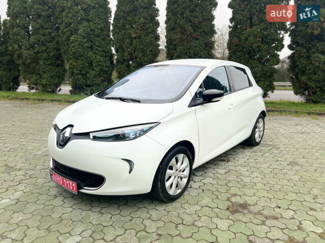 Белый Рено Зое, объемом двигателя 0 л и пробегом 103 тыс. км за 6799 $, фото 4 на Automoto.ua