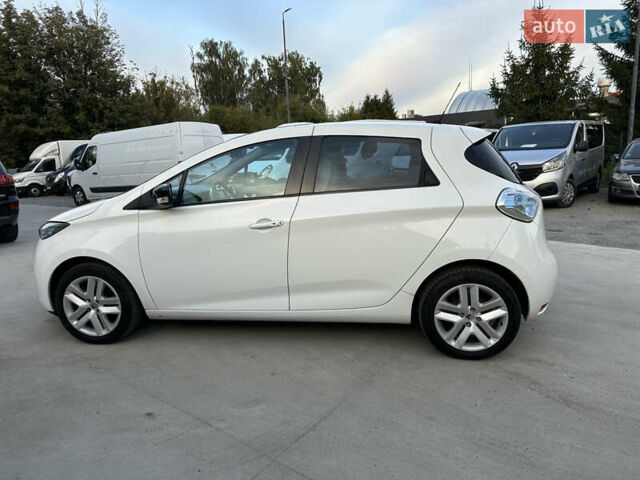 Белый Рено Зое, объемом двигателя 0 л и пробегом 75 тыс. км за 6700 $, фото 5 на Automoto.ua