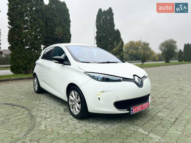 Белый Рено Зое, объемом двигателя 0 л и пробегом 103 тыс. км за 6799 $, фото 6 на Automoto.ua