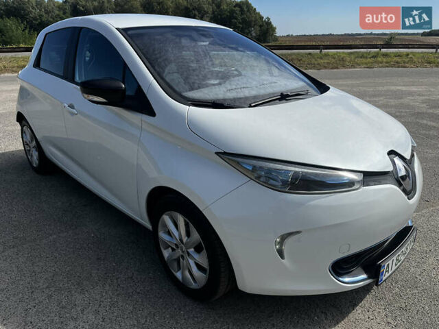 Білий Рено Зое, об'ємом двигуна 0 л та пробігом 123 тис. км за 6900 $, фото 29 на Automoto.ua