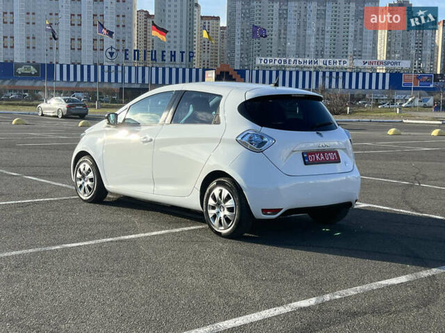Білий Рено Зое, об'ємом двигуна 0 л та пробігом 115 тис. км за 6550 $, фото 35 на Automoto.ua
