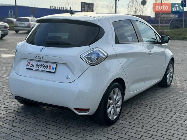 Белый Рено Зое, объемом двигателя 0 л и пробегом 167 тыс. км за 6599 $, фото 15 на Automoto.ua