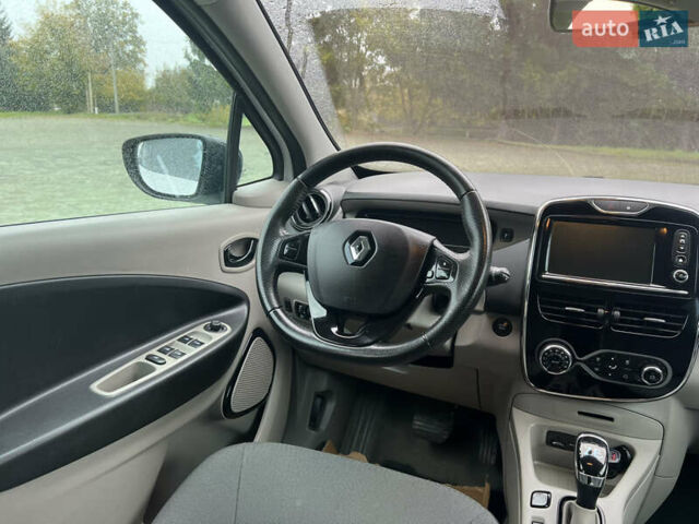 Белый Рено Зое, объемом двигателя 0 л и пробегом 103 тыс. км за 6799 $, фото 31 на Automoto.ua