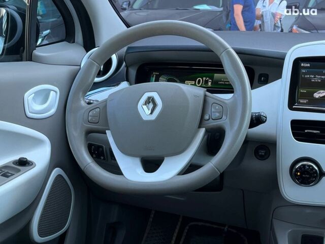 Белый Рено Зое, объемом двигателя 0 л и пробегом 56 тыс. км за 7190 $, фото 30 на Automoto.ua