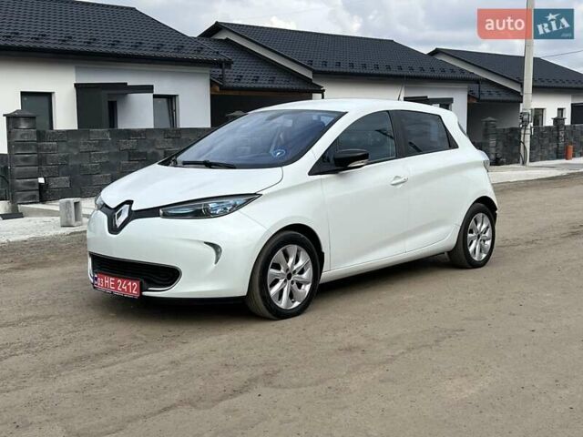 Белый Рено Зое, объемом двигателя 0 л и пробегом 137 тыс. км за 6350 $, фото 8 на Automoto.ua
