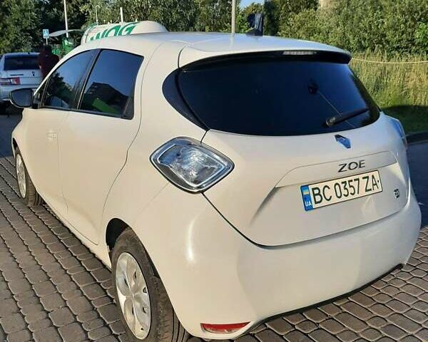 Белый Рено Зое, объемом двигателя 0 л и пробегом 177 тыс. км за 6350 $, фото 6 на Automoto.ua
