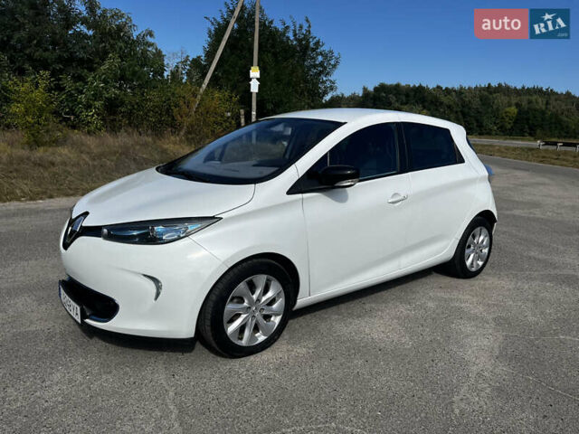 Білий Рено Зое, об'ємом двигуна 0 л та пробігом 123 тис. км за 6900 $, фото 2 на Automoto.ua