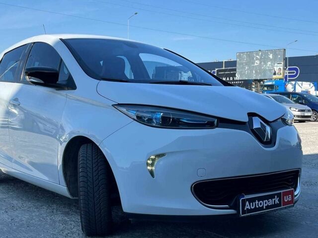 Белый Рено Зое, объемом двигателя 0 л и пробегом 56 тыс. км за 6440 $, фото 12 на Automoto.ua