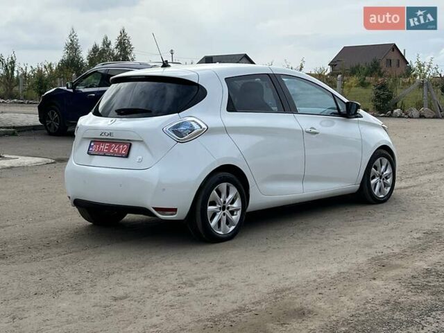 Белый Рено Зое, объемом двигателя 0 л и пробегом 137 тыс. км за 6350 $, фото 10 на Automoto.ua