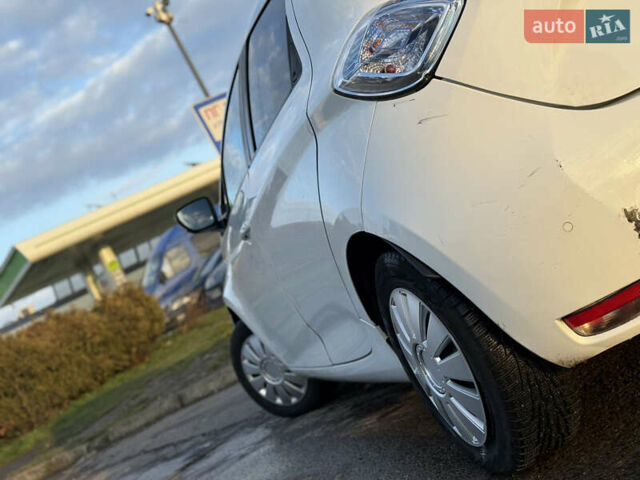 Білий Рено Зое, об'ємом двигуна 0 л та пробігом 77 тис. км за 5750 $, фото 20 на Automoto.ua