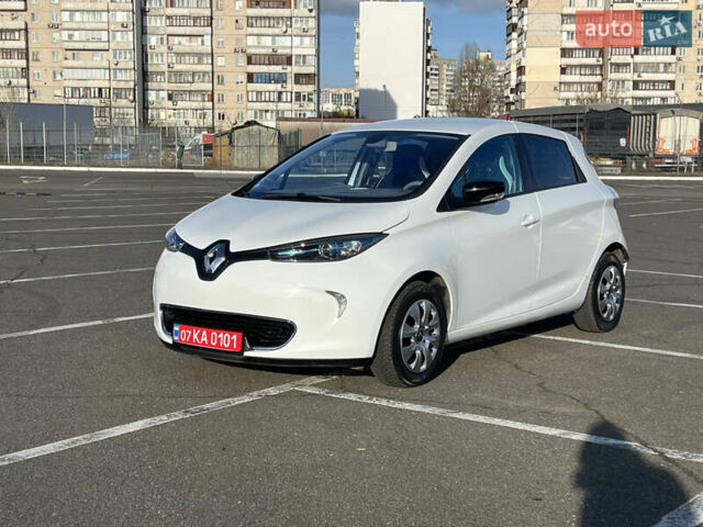 Білий Рено Зое, об'ємом двигуна 0 л та пробігом 115 тис. км за 6550 $, фото 34 на Automoto.ua