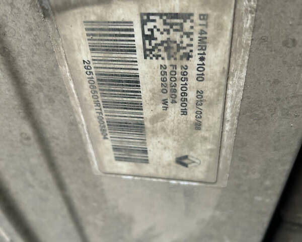 Білий Рено Зое, об'ємом двигуна 0 л та пробігом 123 тис. км за 6900 $, фото 43 на Automoto.ua