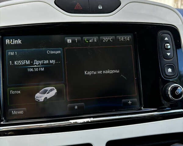 Белый Рено Зое, объемом двигателя 0 л и пробегом 130 тыс. км за 6700 $, фото 14 на Automoto.ua