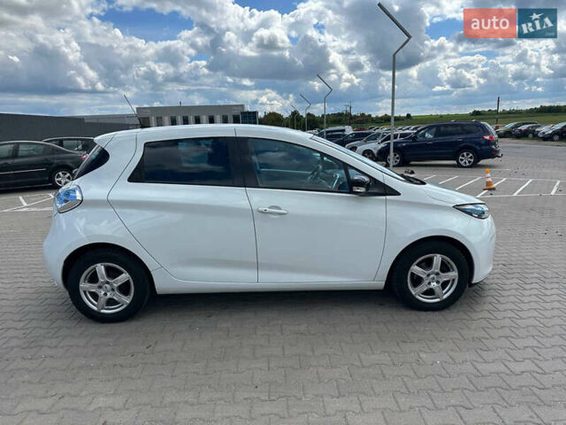 Белый Рено Зое, объемом двигателя 0 л и пробегом 87 тыс. км за 6400 $, фото 5 на Automoto.ua