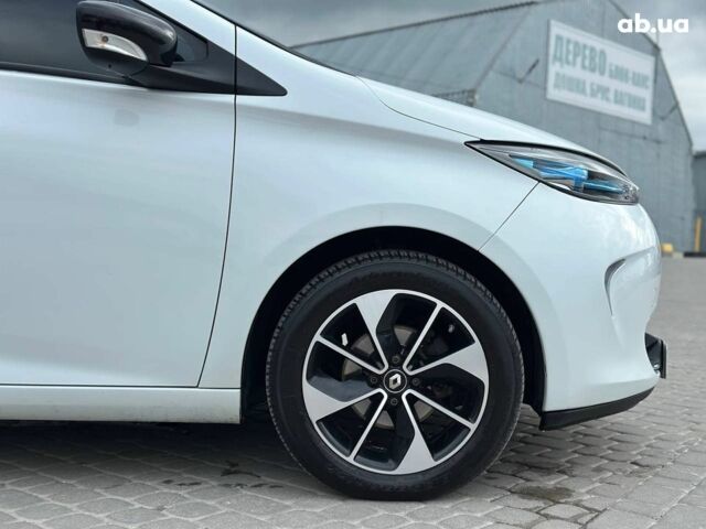 Белый Рено Зое, объемом двигателя 0 л и пробегом 203 тыс. км за 6890 $, фото 11 на Automoto.ua