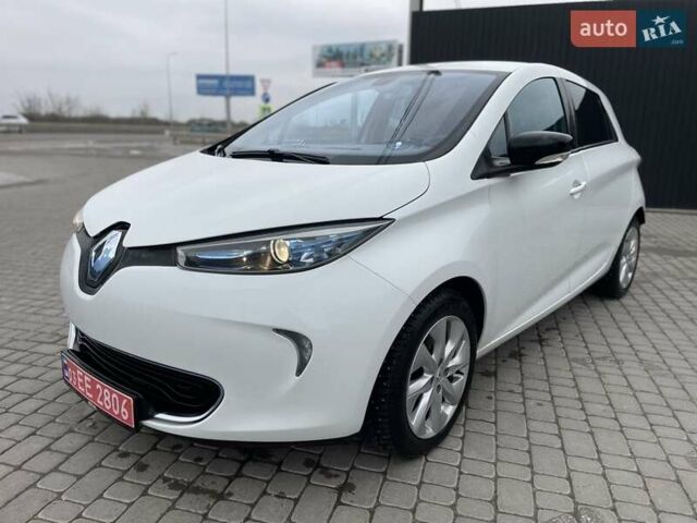 Белый Рено Зое, объемом двигателя 0 л и пробегом 98 тыс. км за 7000 $, фото 3 на Automoto.ua