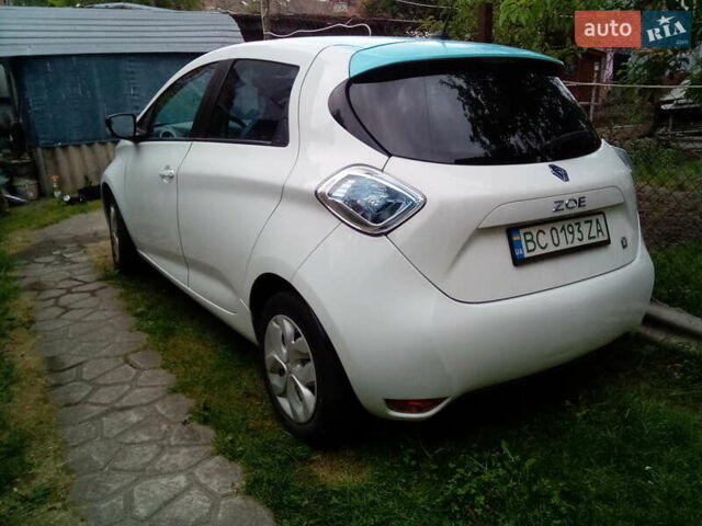 Белый Рено Зое, объемом двигателя 0 л и пробегом 114 тыс. км за 6200 $, фото 4 на Automoto.ua