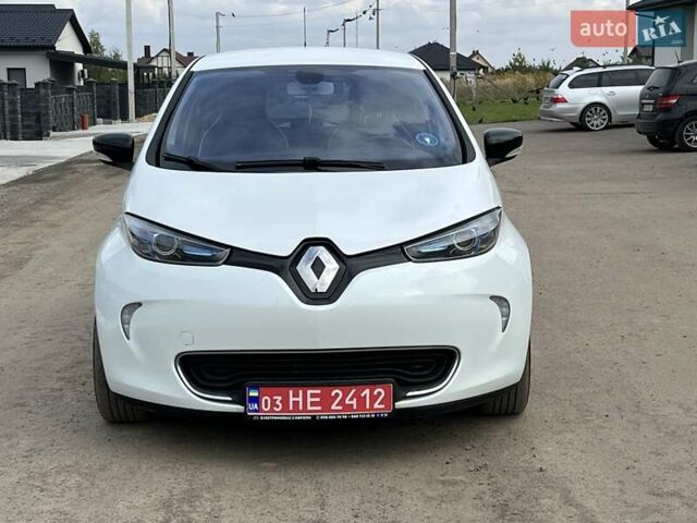 Белый Рено Зое, объемом двигателя 0 л и пробегом 137 тыс. км за 6350 $, фото 2 на Automoto.ua
